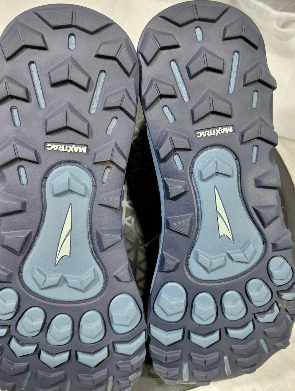 Altra Womens Lone Peak 6  Lightweight Trail Running Shoes Blue & Black SIZE 9.5 - Picture 10 of 13